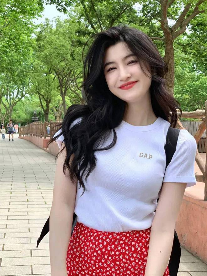 开云Kaiyun清流气势派头：让你在夏日脱颖而出